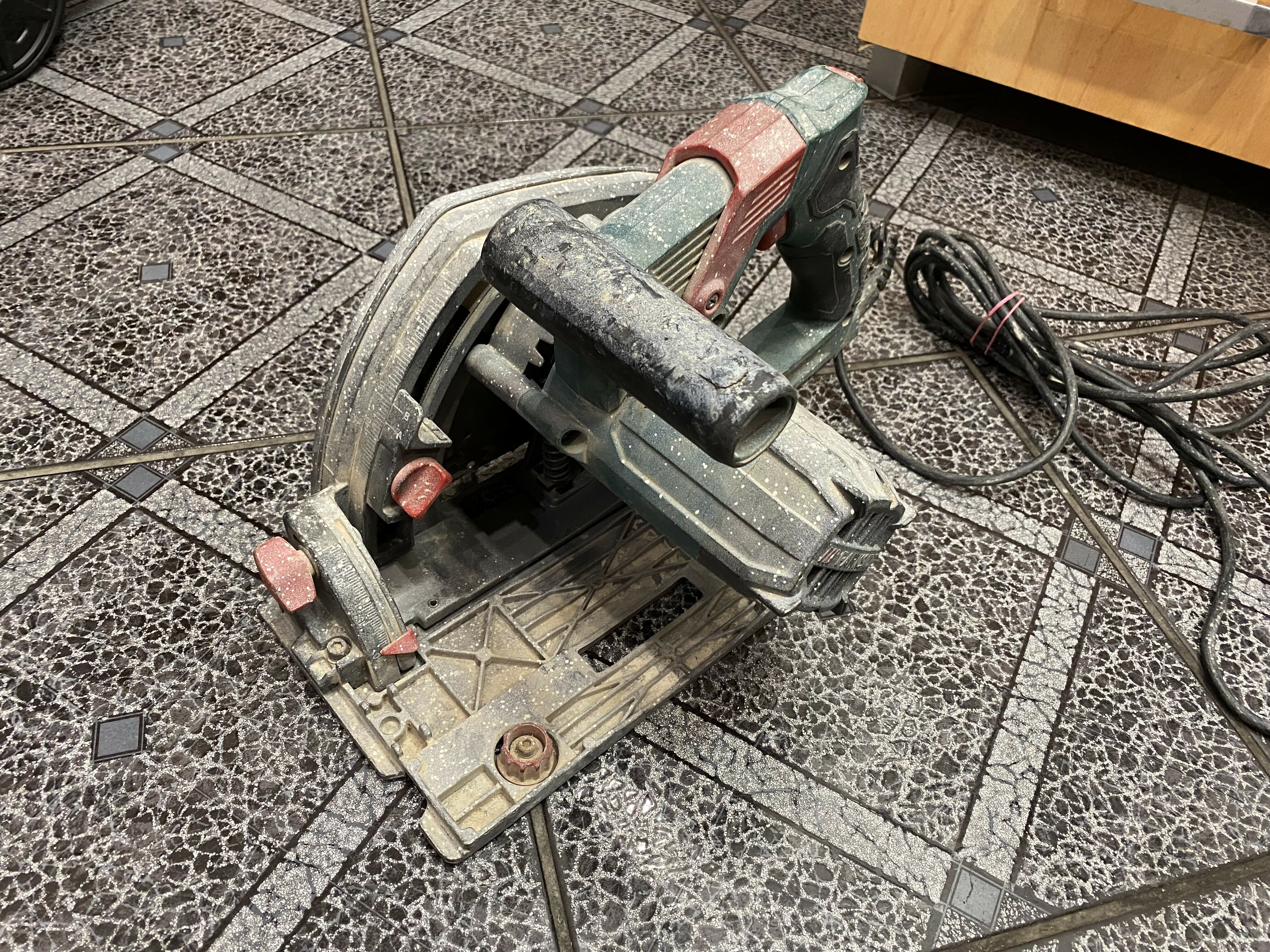 pilarko-zaglebiarka-parkside-ptss-1200-c2-okazja-kod-producenta-1200-c2