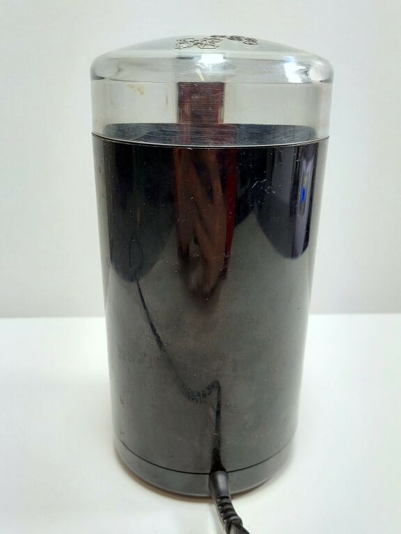 mlynek-bosch-km13-kolor-dominujacy-czarny