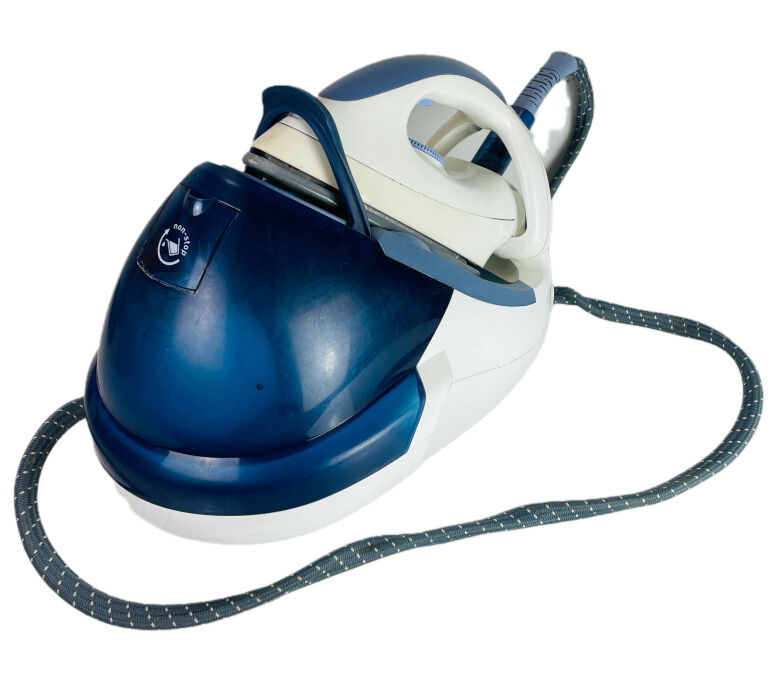 ŻELAZKO ZE STACJĄ PAROWĄ TEFAL GV7150