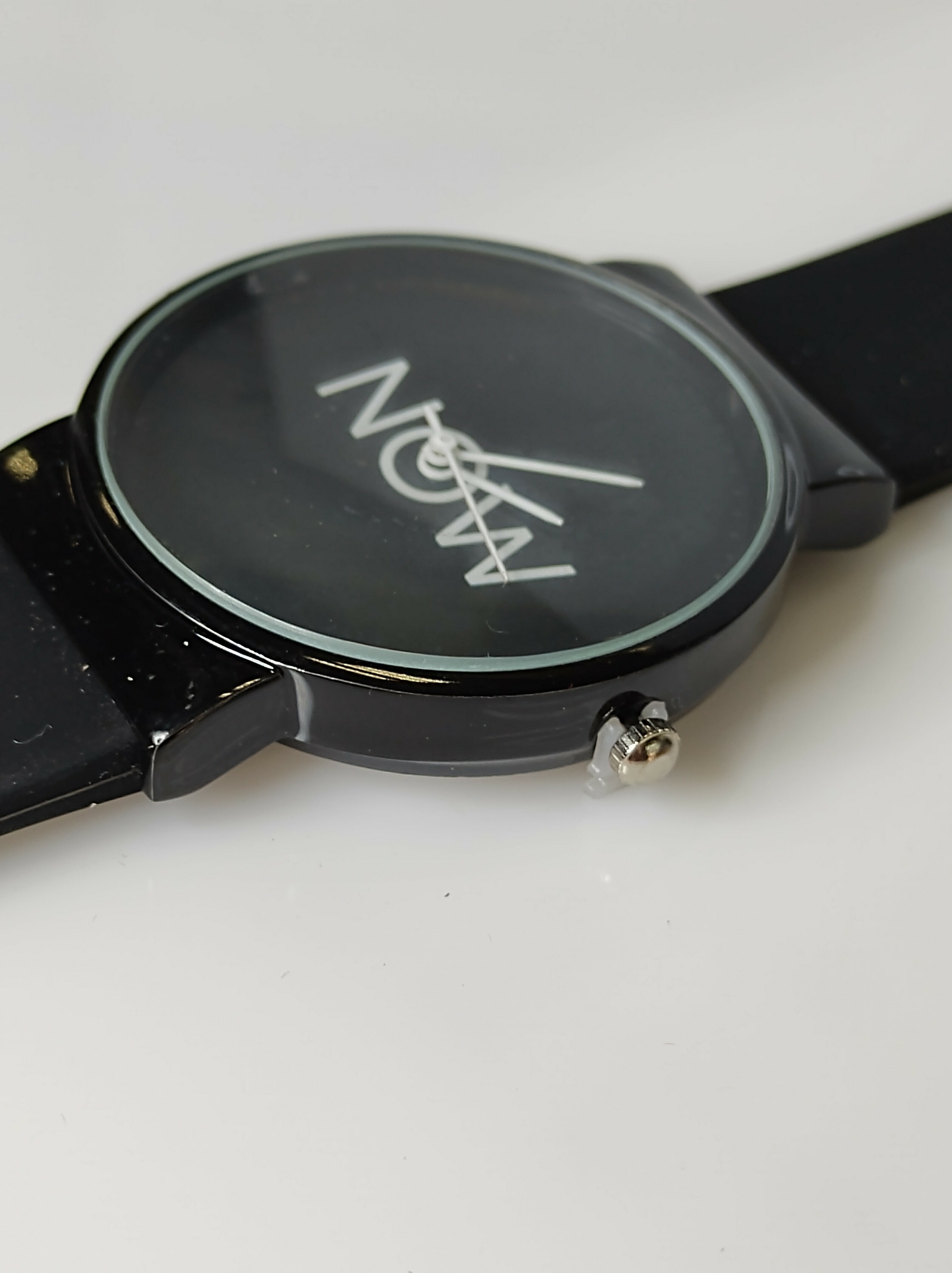 klasyczny-zegarek-now-watch-pudelko-styl-sportowy