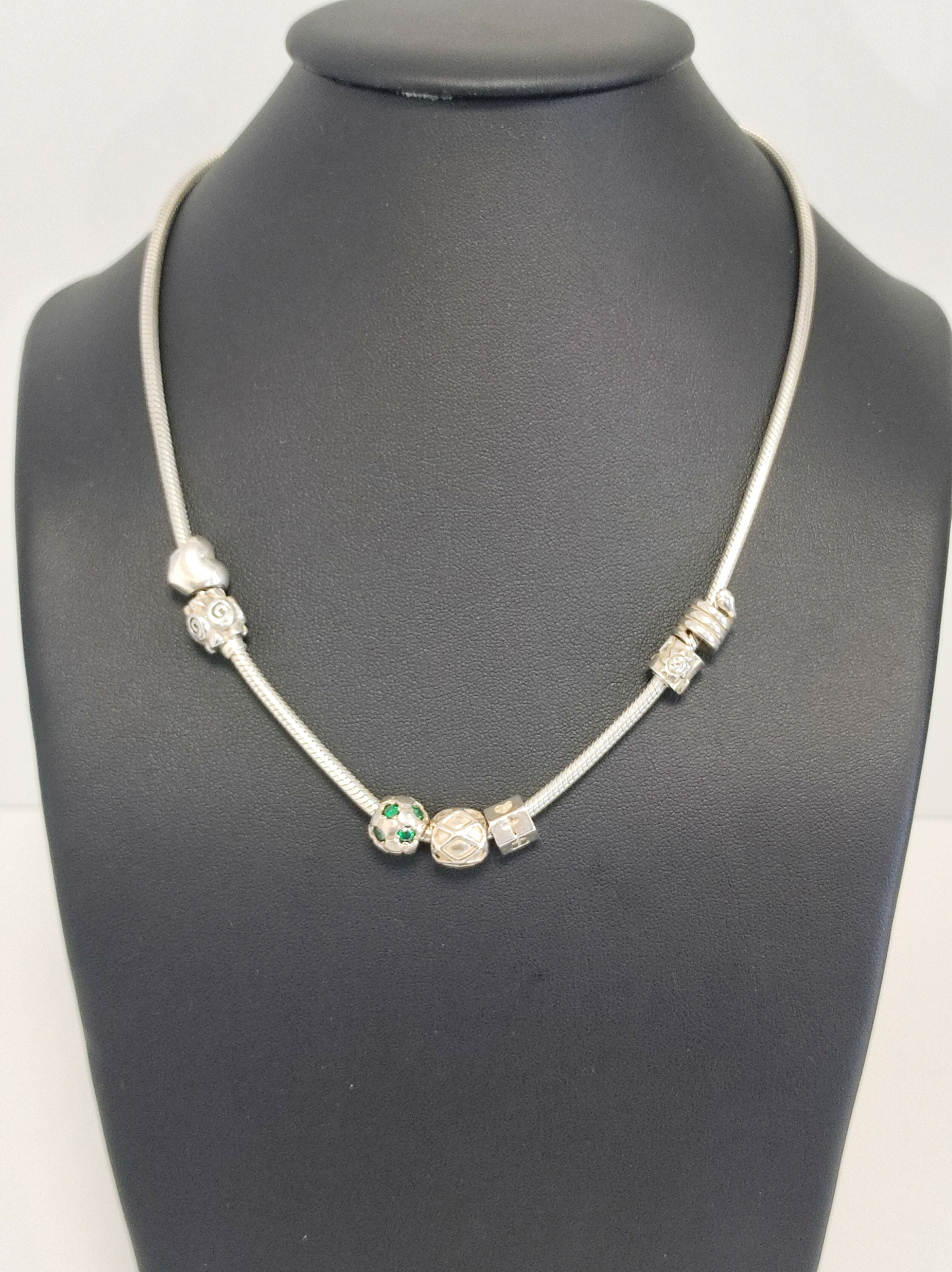 srebrny-naszyjnik-pandora-z-charmsami-925-46cm-stan-uzywany