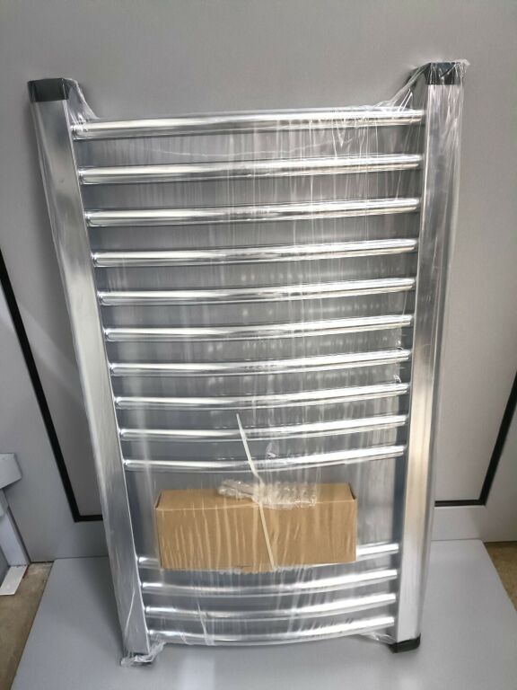 GRZEJNIK ŁAZIENKOWY BLYSS 700X400MM CHROM