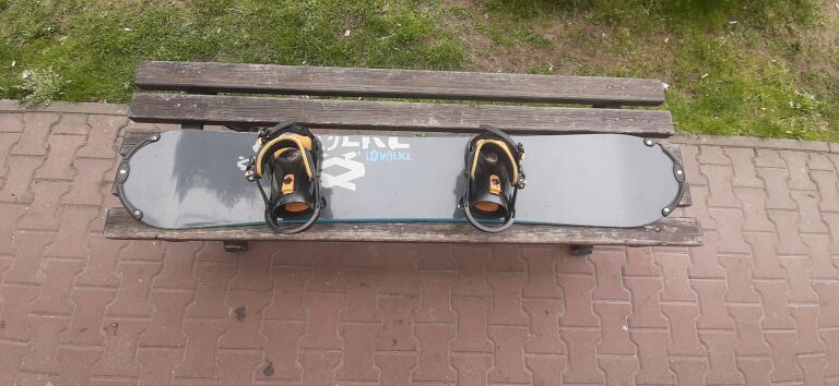 DESKA SNOWBOARDOWA VÖLKL 158CM SANTA CRUZ