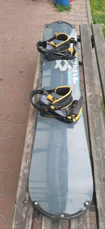 DESKA SNOWBOARDOWA VÖLKL 158CM SANTA CRUZ
