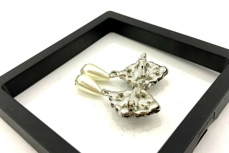 broszka-z-krysztalami-2szt-rodzaj-wyrob-jubilerski