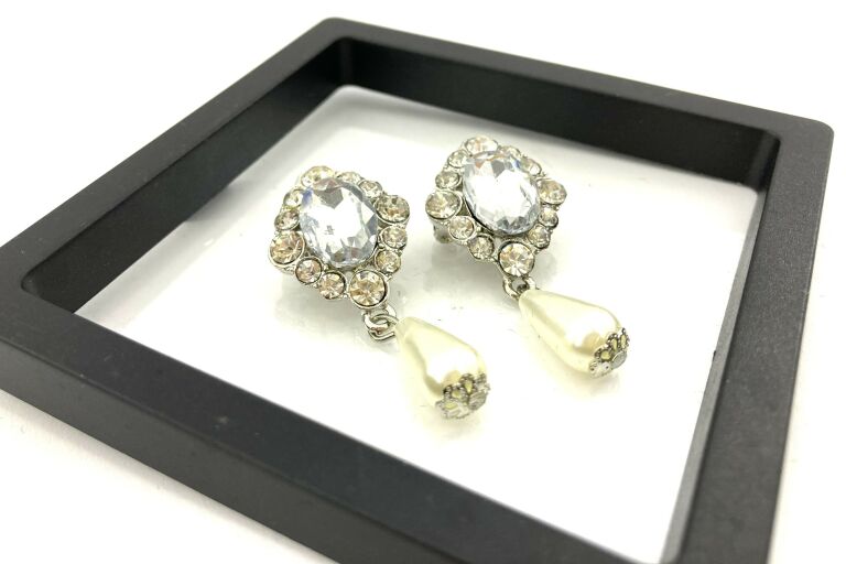 broszka-z-krysztalami-2szt-stan-nowy