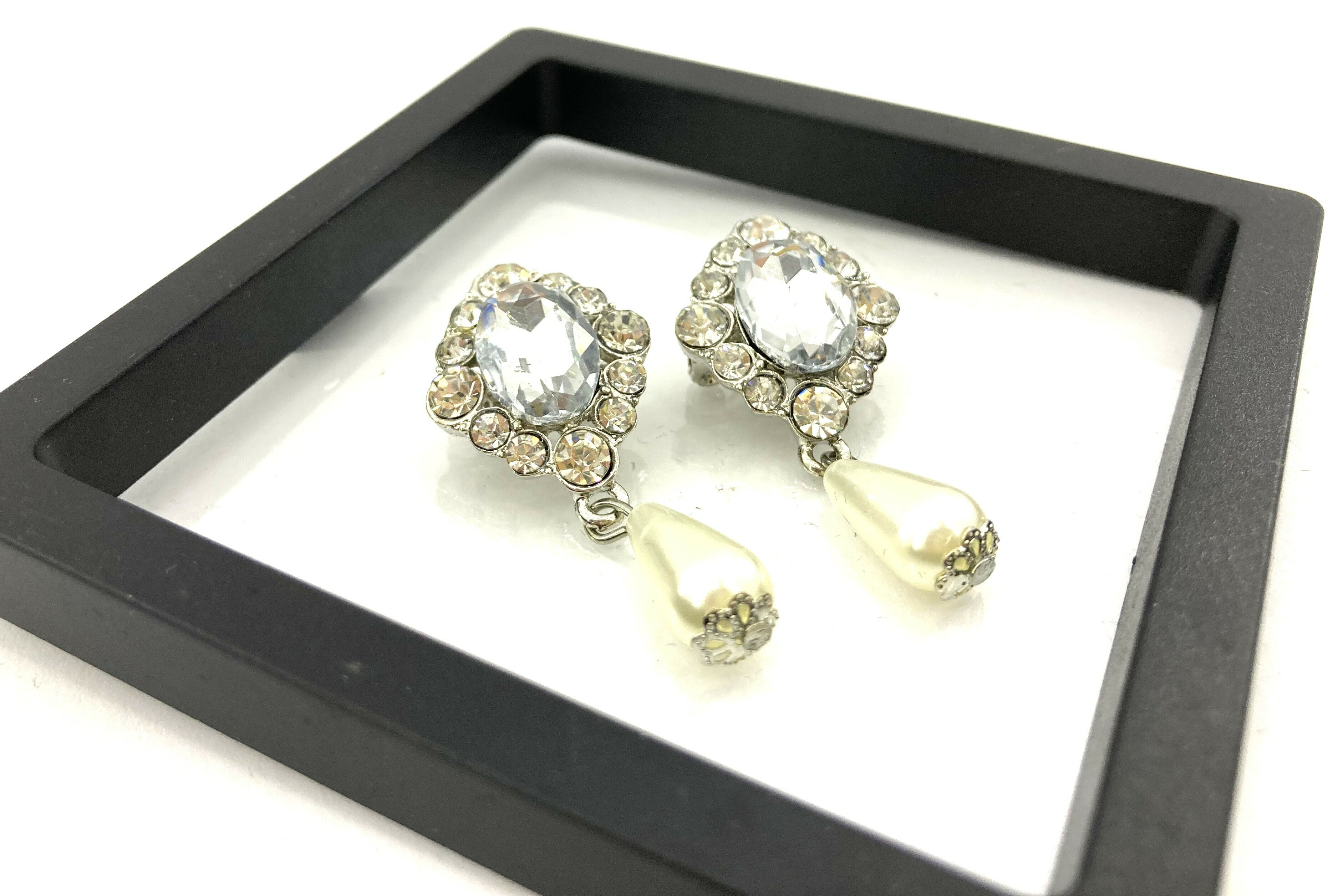 broszka-z-krysztalami-2szt-stan-nowy