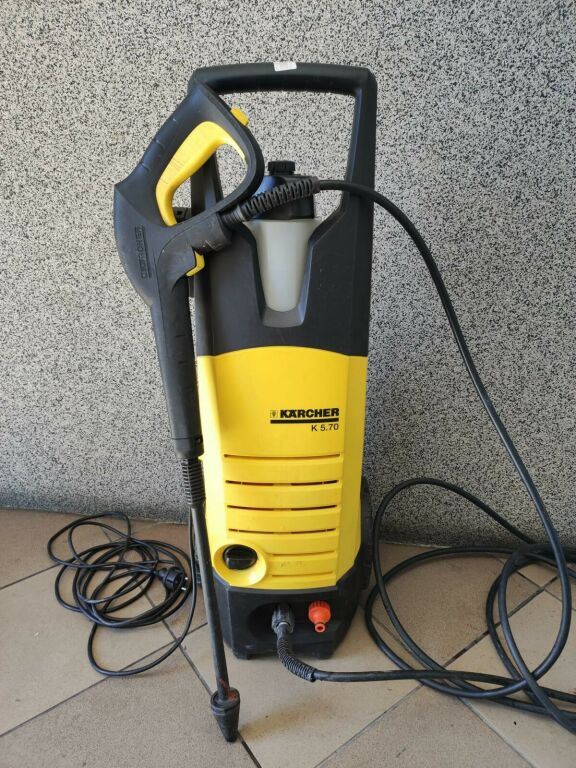 myjka-karcher-k5-k-570md-1950-401-przecena-napiecie-zasilania-240