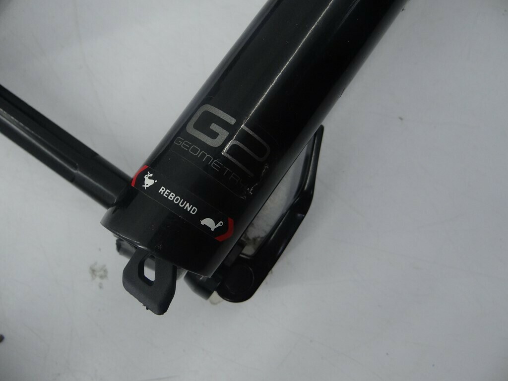 amortyzator-rockshox-g2-geometry-srednica-rury-brak-informacji