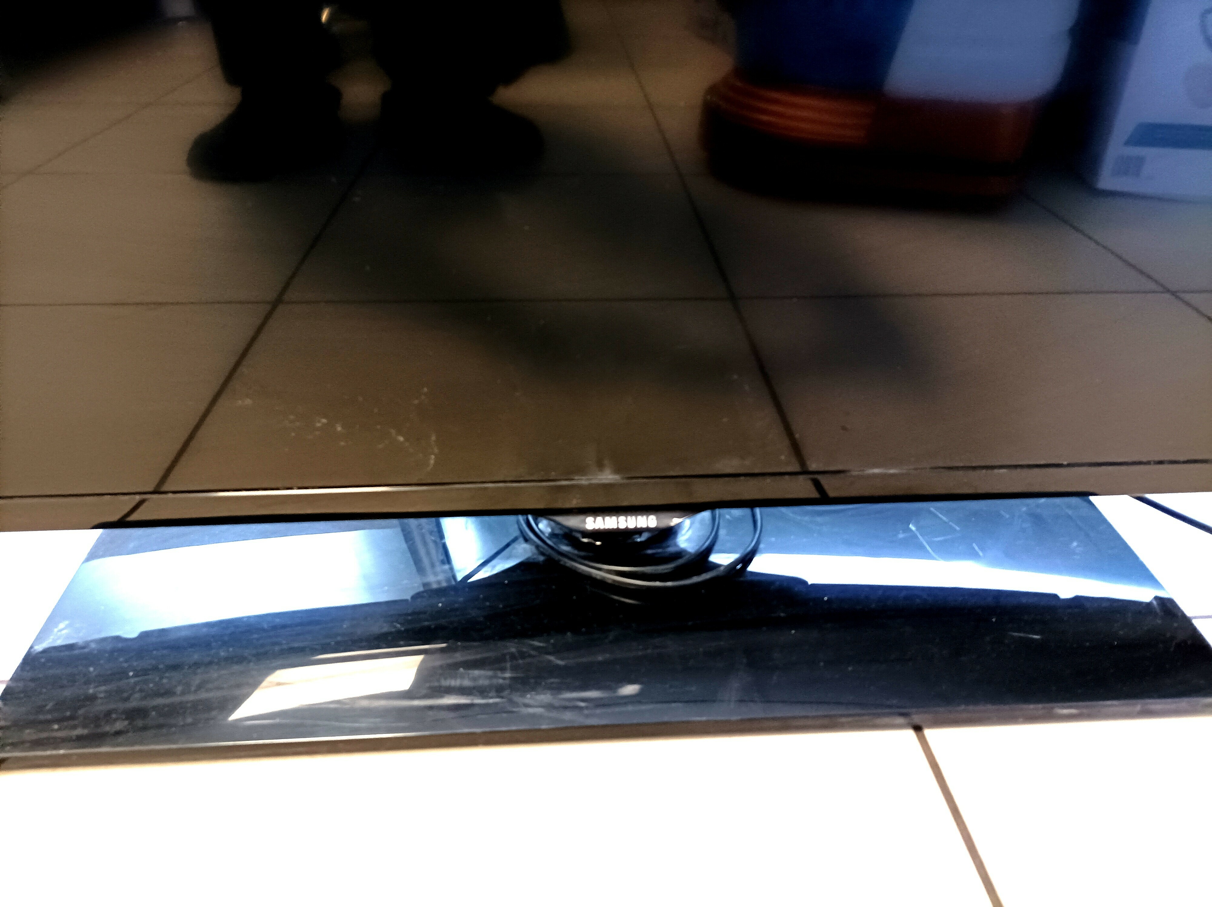 telewizor-samsung-ue42f5000aw-marka-samsung