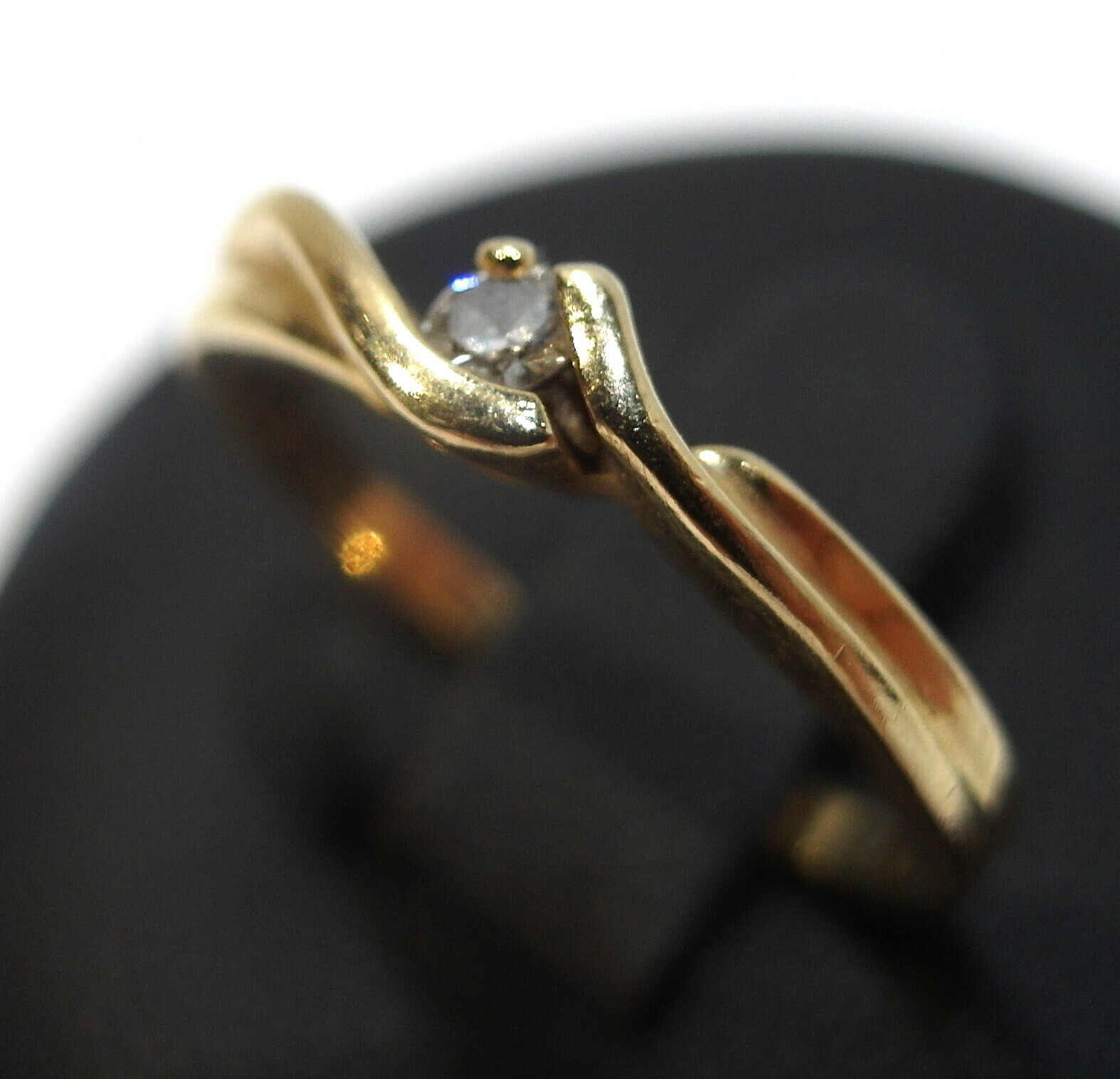 zloty-pierscionek-z-brylantem-224g-585-r12-rozmiarsrednica-wew-mm-372-12