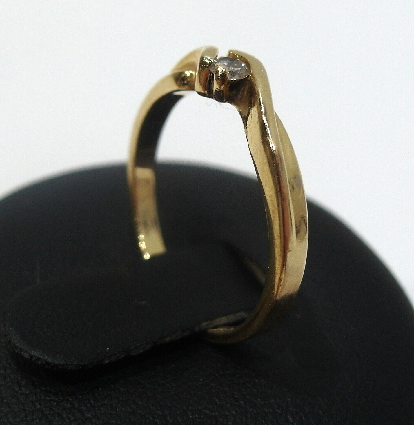 zloty-pierscionek-z-brylantem-224g-585-r12-kamien-brylant