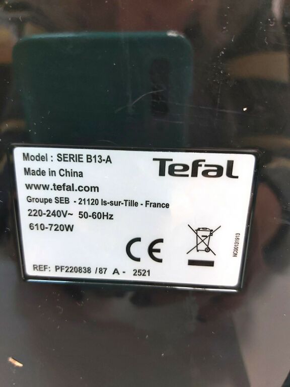 wypiekacz-do-chleba-tefal-pf220838-710w-czarny-ean-0220302002179