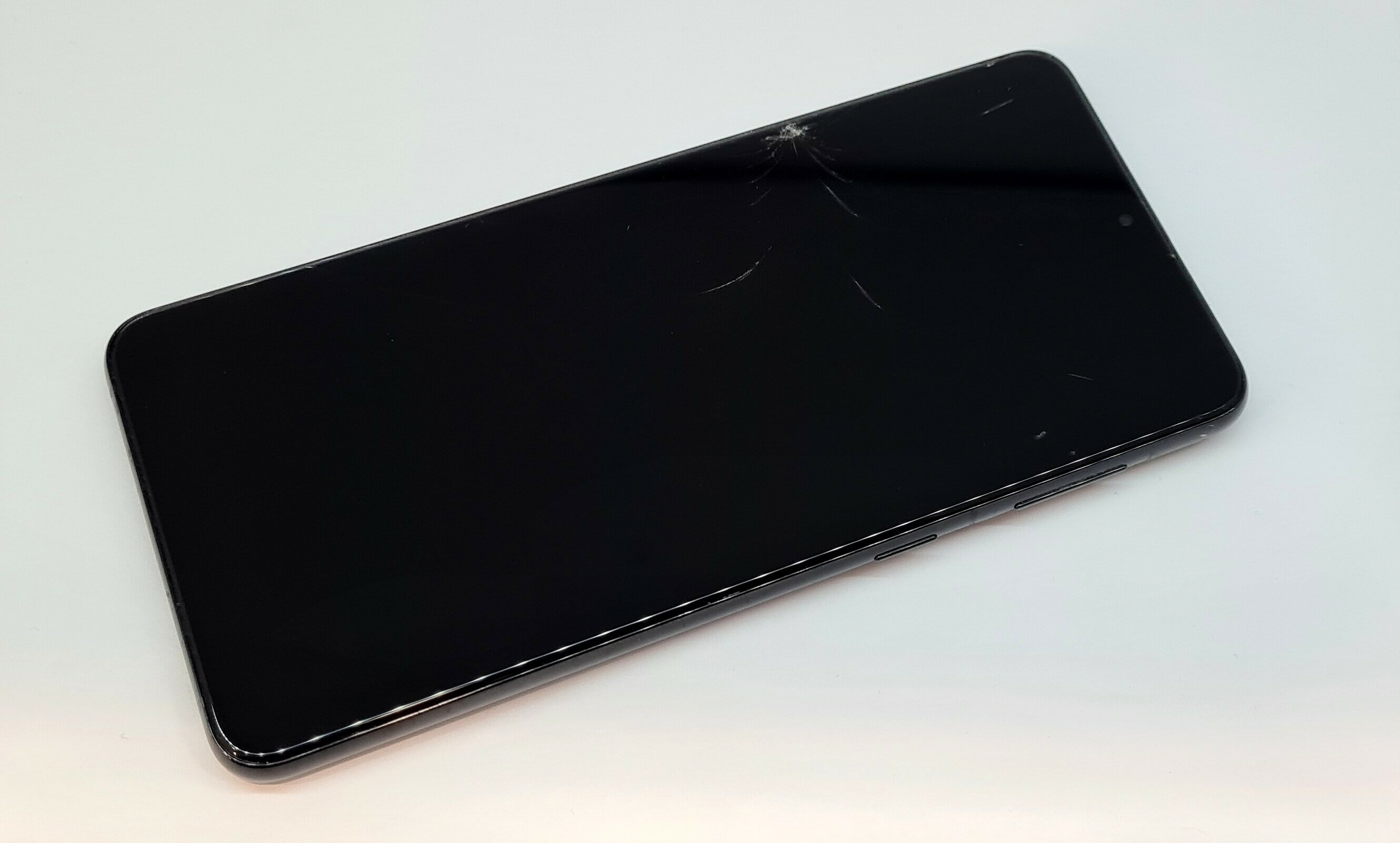 samsung-galaxy-s21-5g-stan-uszkodzony