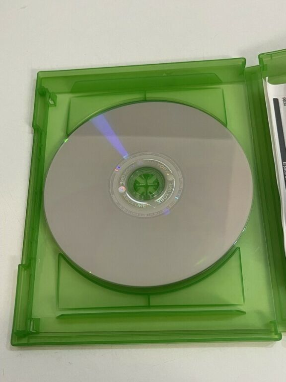 sims-4-xbox-one-polecamy-wersja-gry-pudelkowa