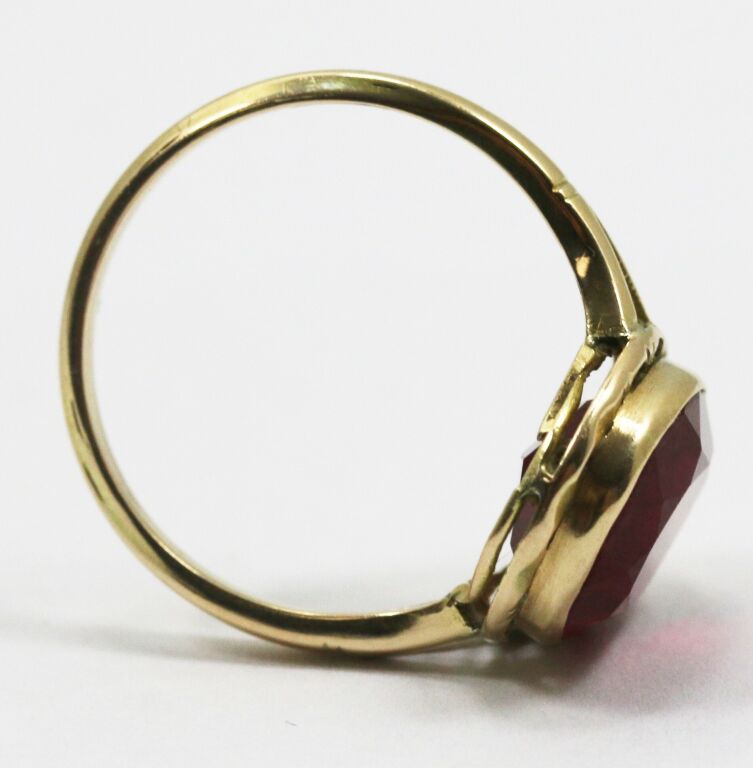 zloty-pierscionek-imitacja-rubin-585-492g-r19-plec-15851-1