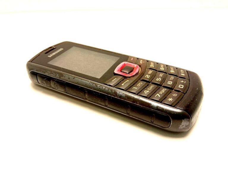 TELEFON SAMSUNG GT-E1080