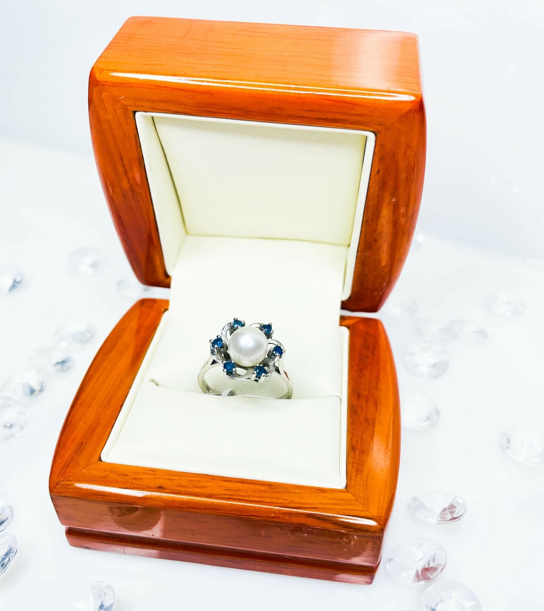 pierscionek-z-bialego-zlota-365g-585-ean-gtin-5903772012569