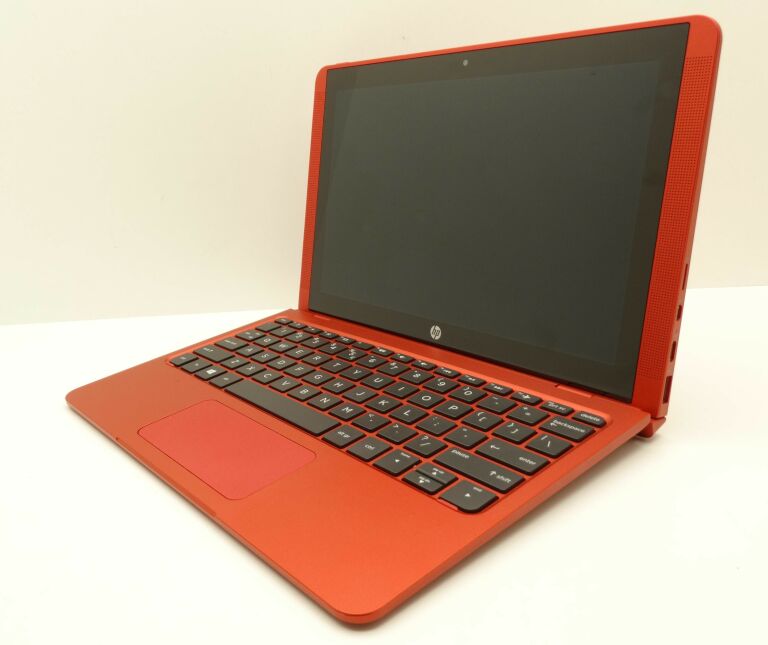 LAPTOP 2W1 HP X2 10-P001