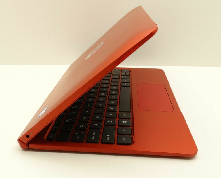 LAPTOP 2W1 HP X2 10-P001