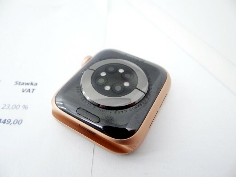 smartwatch-apple-watch-series-6-a2375-ean-gtin-190199834163