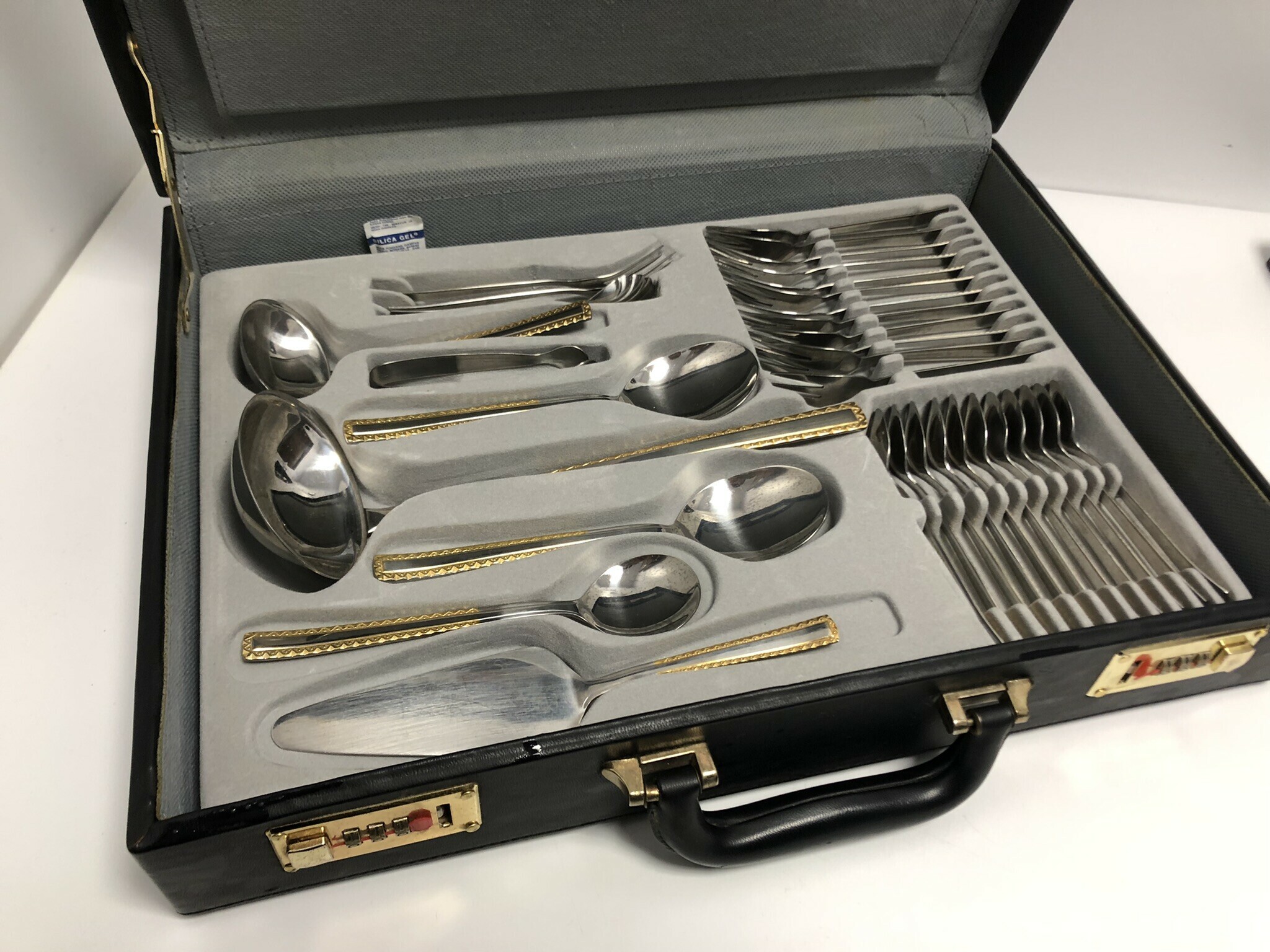 zestaw-pozlacanych-sztuccow-sbs-certyfikat-kosciuszki-62a-zgorzelec