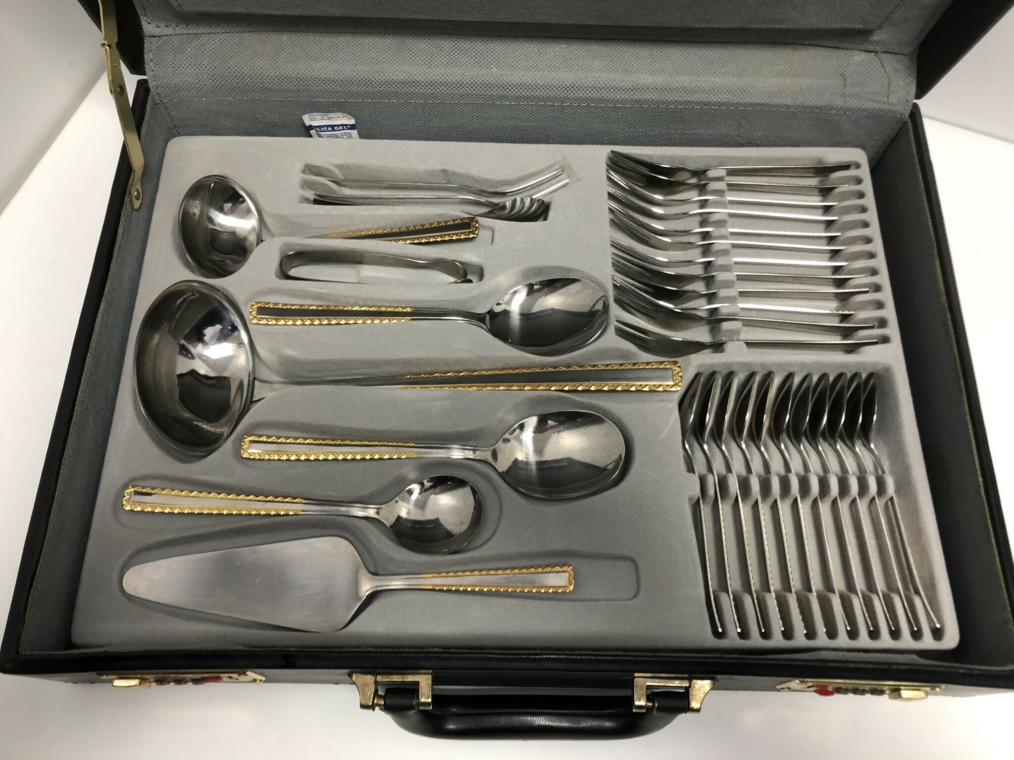 zestaw-pozlacanych-sztuccow-sbs-certyfikat-rodzaj-zestaw