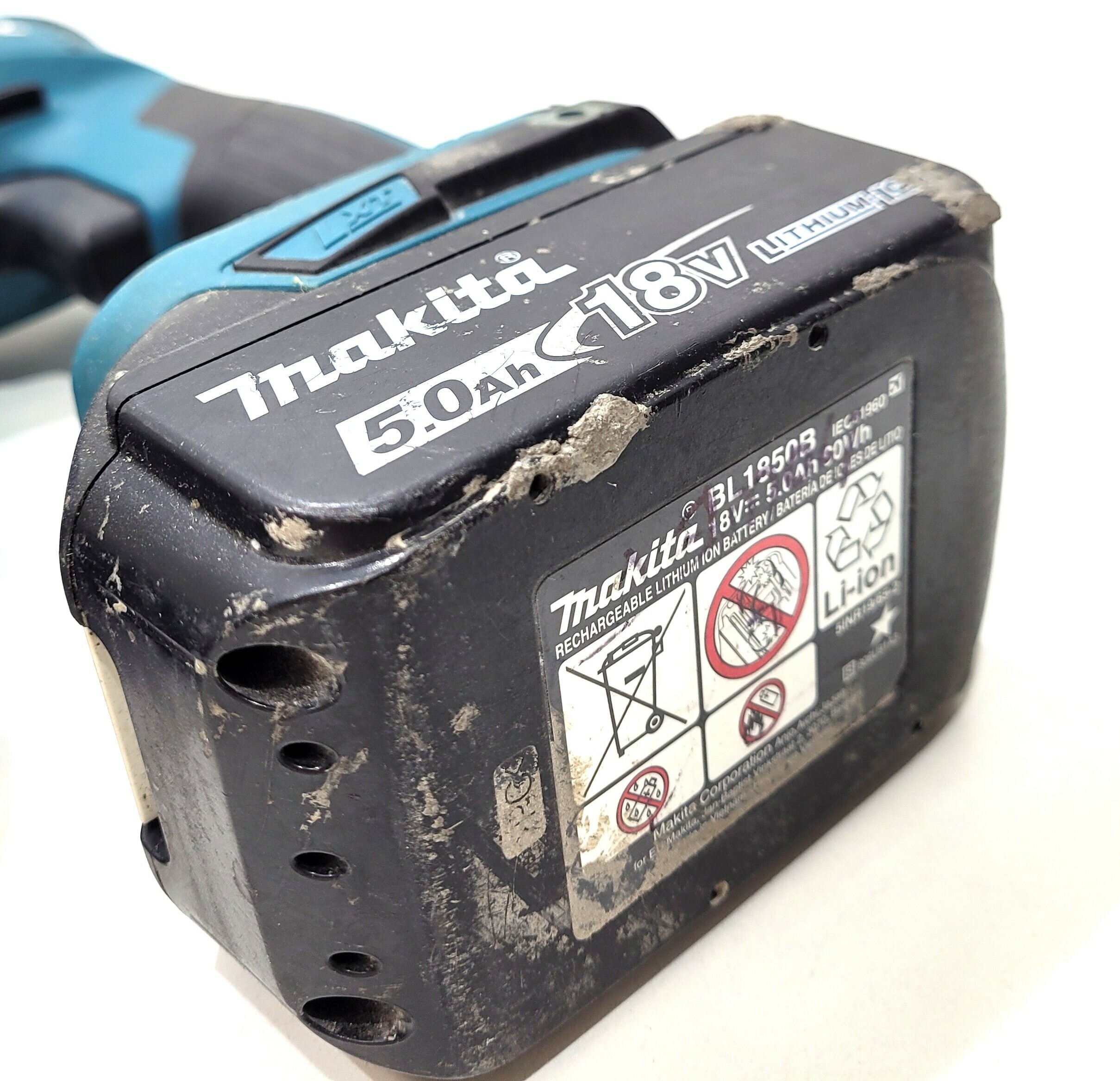 mlotowiertarka-makita-dhr182-z-pochlaniaczem-pylu-funkcyjnosc-3-funkcyjny-wiercenie-z-i-bez-udaru-podkuwanie