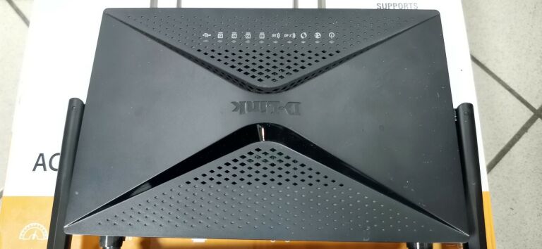 ROUTER D-LINK DIR 853