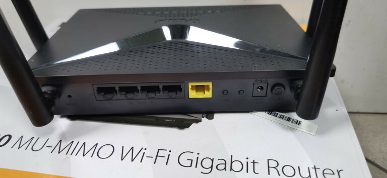 ROUTER D-LINK DIR 853