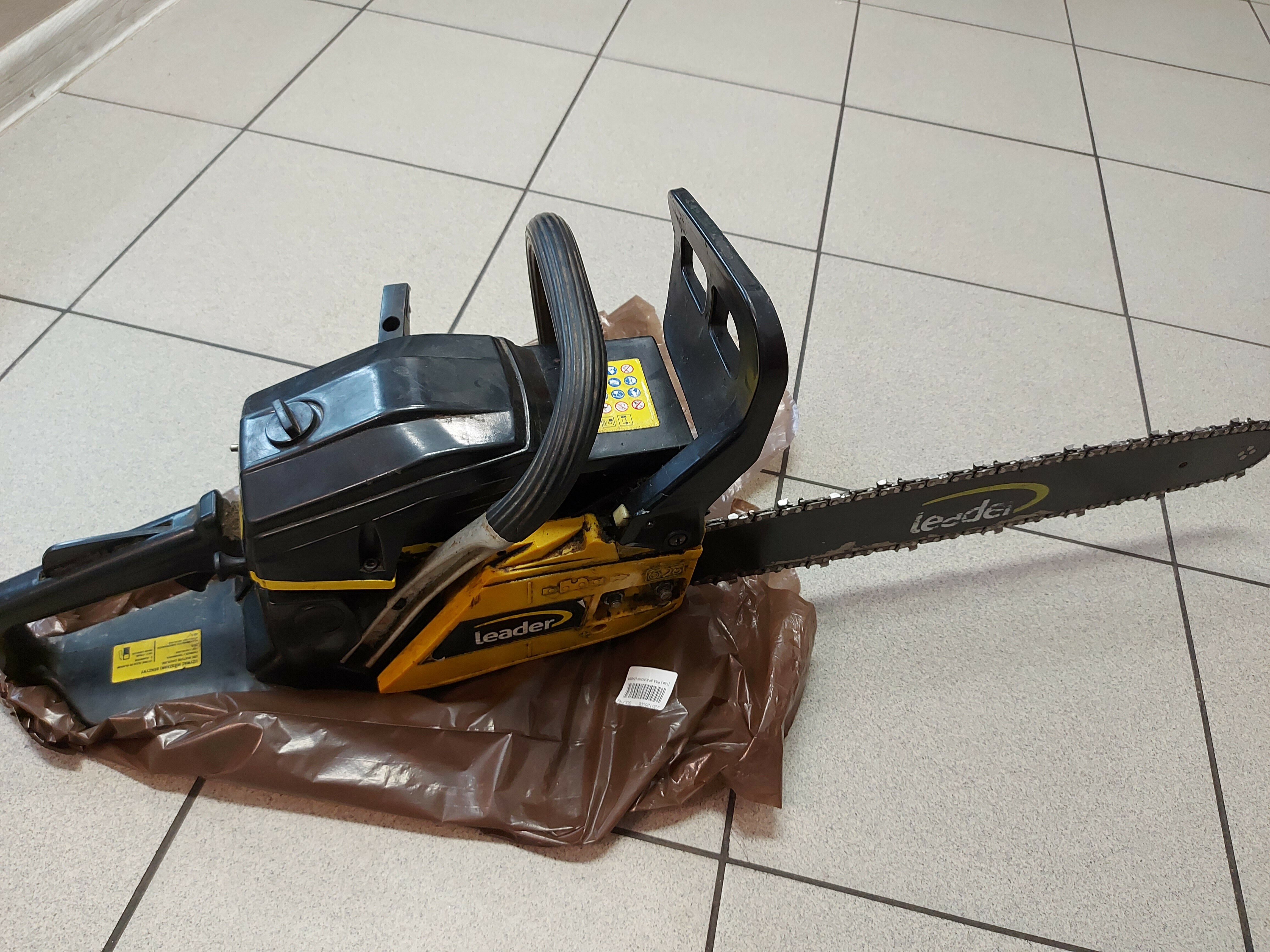 pila-spalinowa-leader-moc-w-1