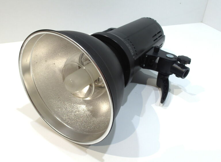 LAMPA STUDYJNA QUADRALITE MOVE 200 ZESTAW