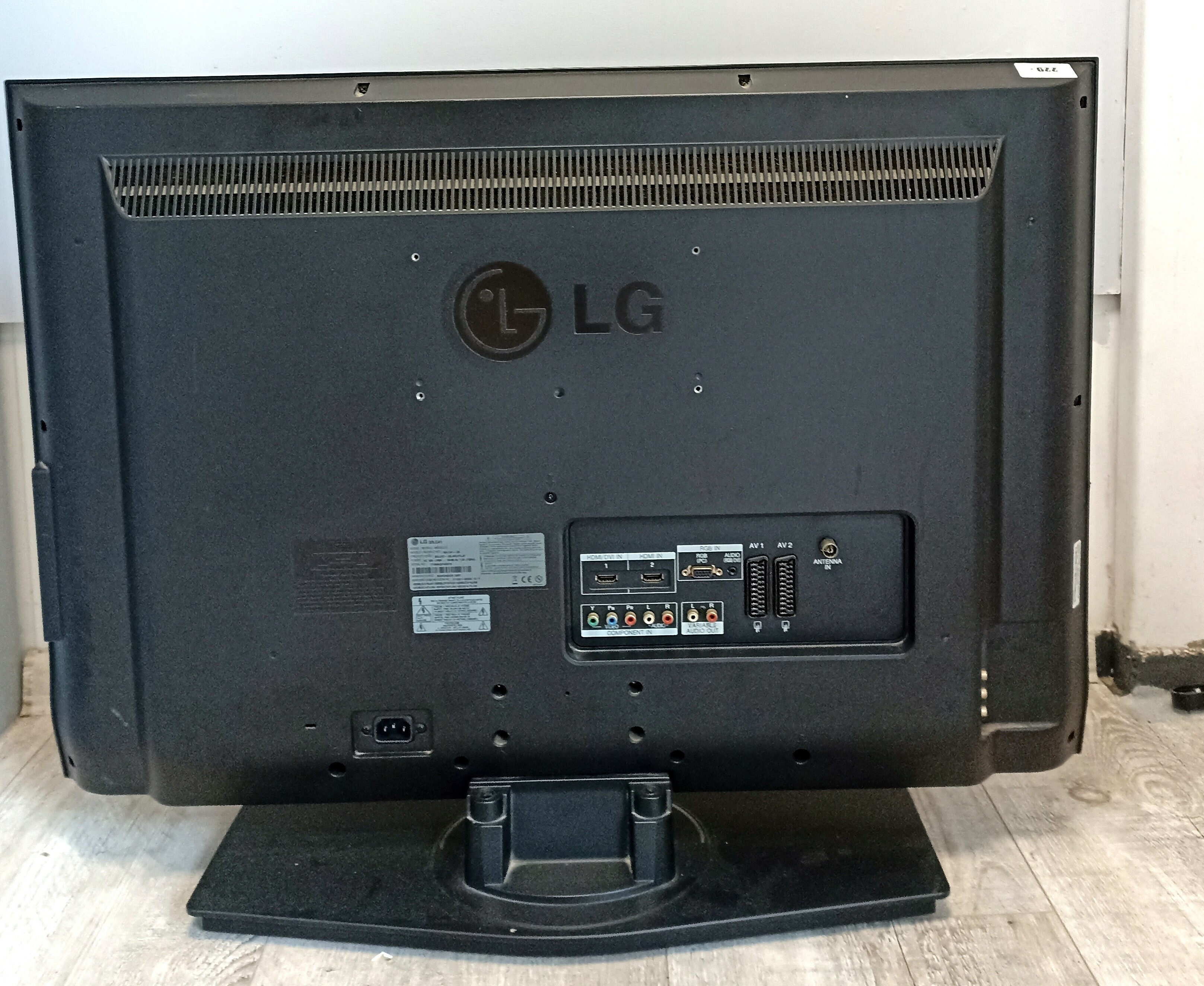 telewizor-lg-32lc41-32-cale-polecam-typ-telewizora-lcd