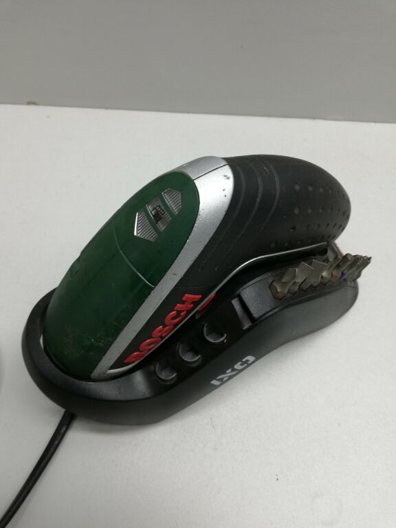 wkretarka-bosch-d-70745-zasilanie-akumulatorowe