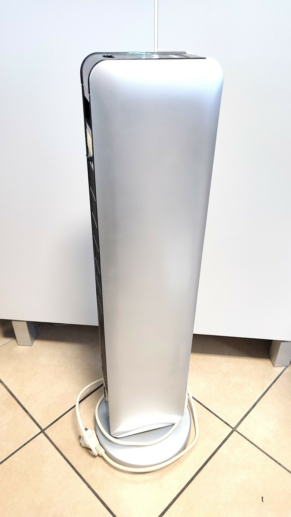 grzejnik-ceramiczny-z-pilotem-obrotowy-hecht-3611-product-id-24f757a9-2195-4124-9600-a7f3b59e8f4c