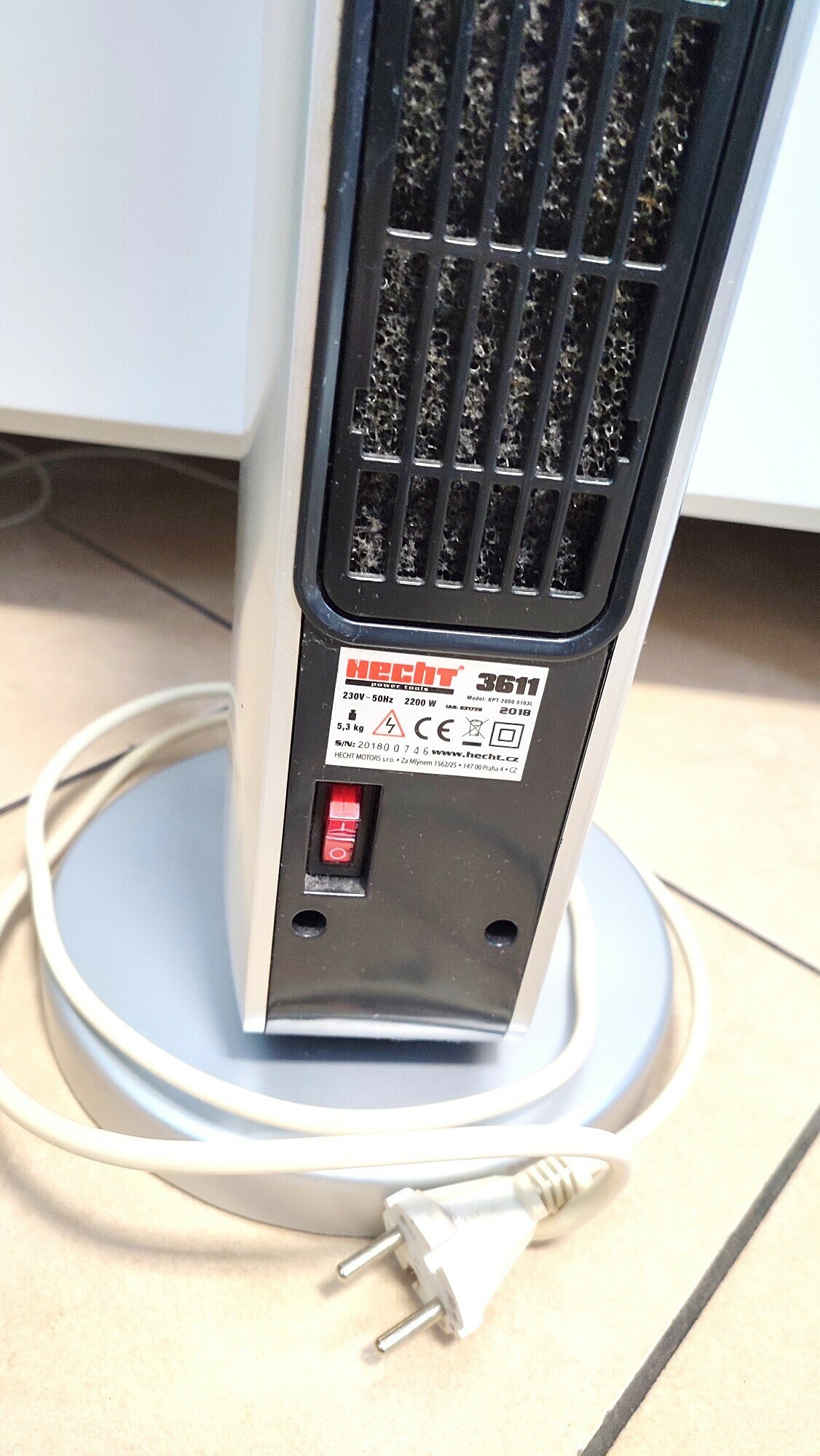 grzejnik-ceramiczny-z-pilotem-obrotowy-hecht-3611-marka-hecht