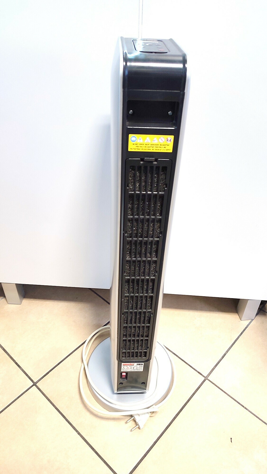 grzejnik-ceramiczny-z-pilotem-obrotowy-hecht-3611-ean-8595614921725