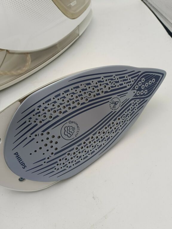 ŻELAZKO STACJA PAROWA PHILIPS GC9600