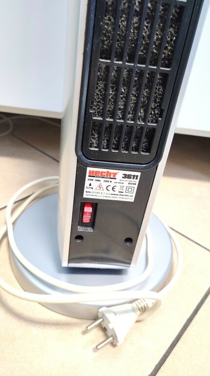 grzejnik-ceramiczny-z-pilotem-obrotowy-hecht-3611-marka-hecht