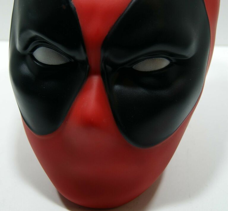 SUPER STOJAK FIGURKA DEADPOOL