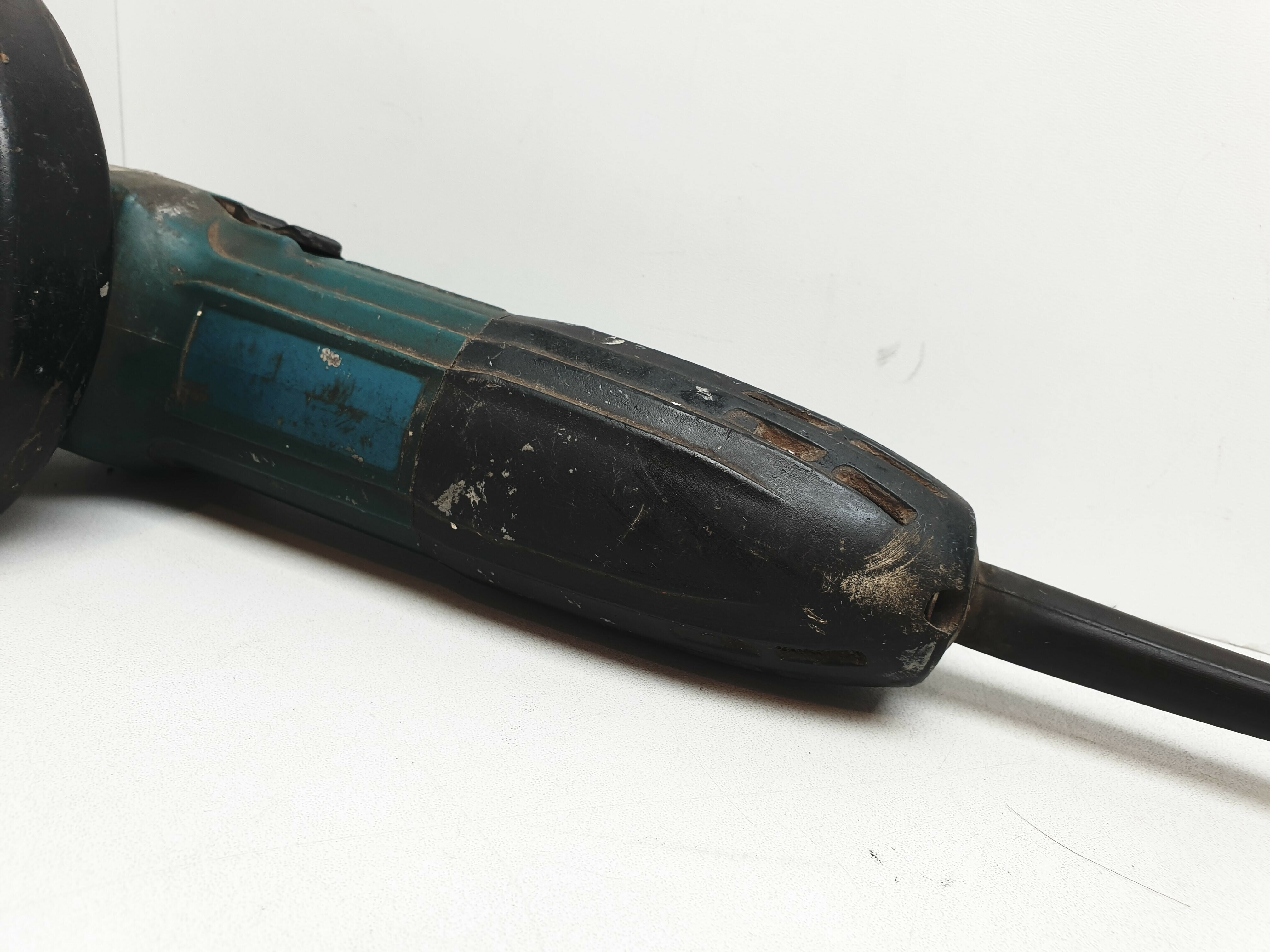 szlifierka-katowa-makita-rodzaj-katowa