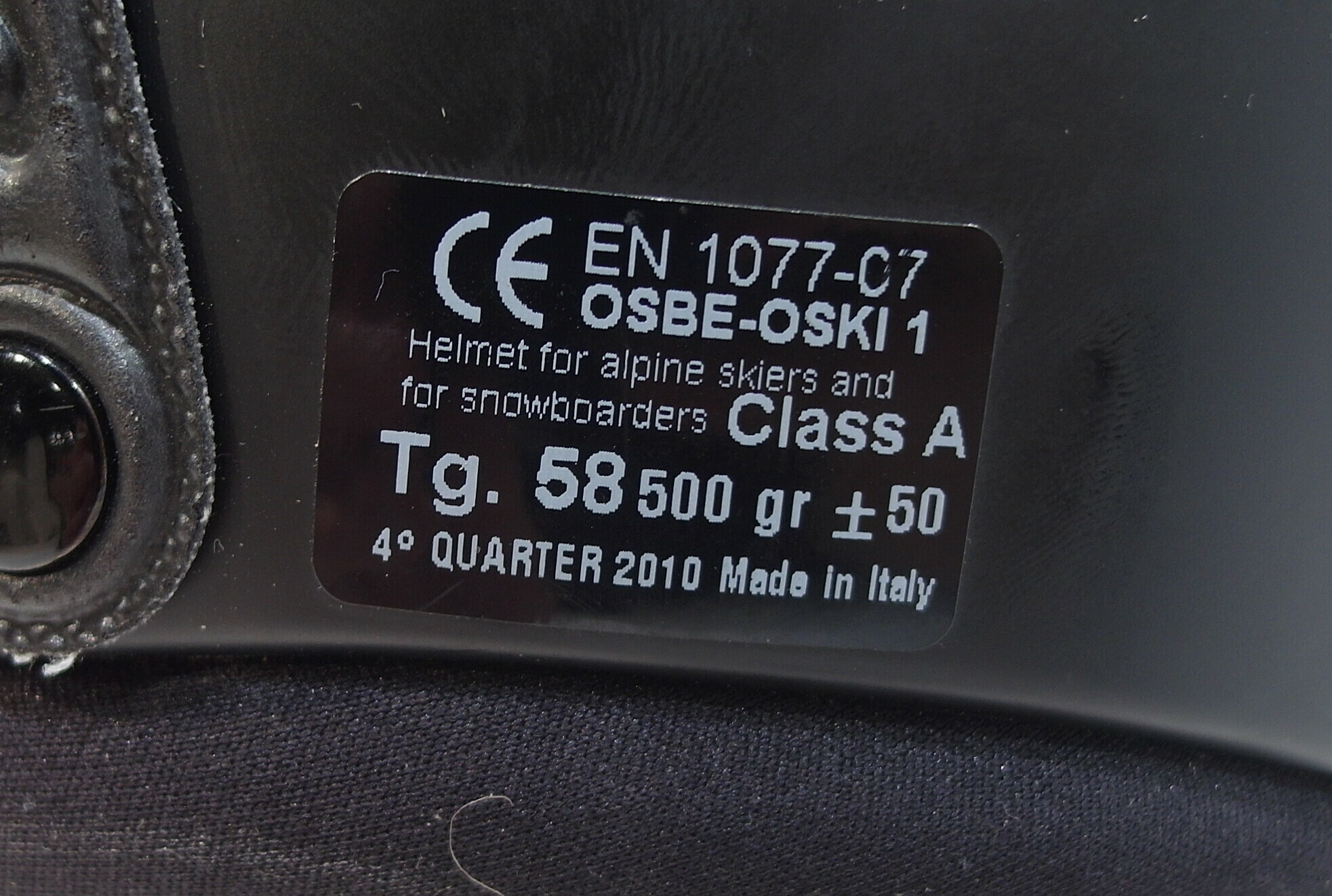 kask-narciarski-osbe-oski-1-kolor-dominujacy-czarny