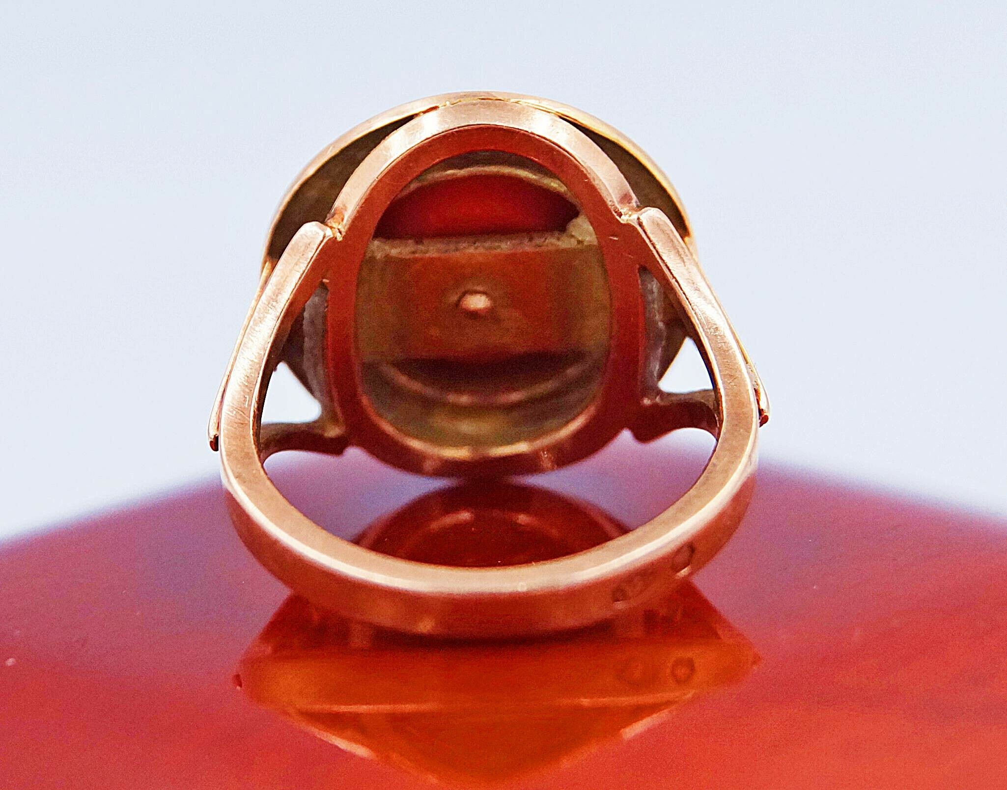 piekny-zloty-pierscionek-z-koralem585r14-cechy-brak