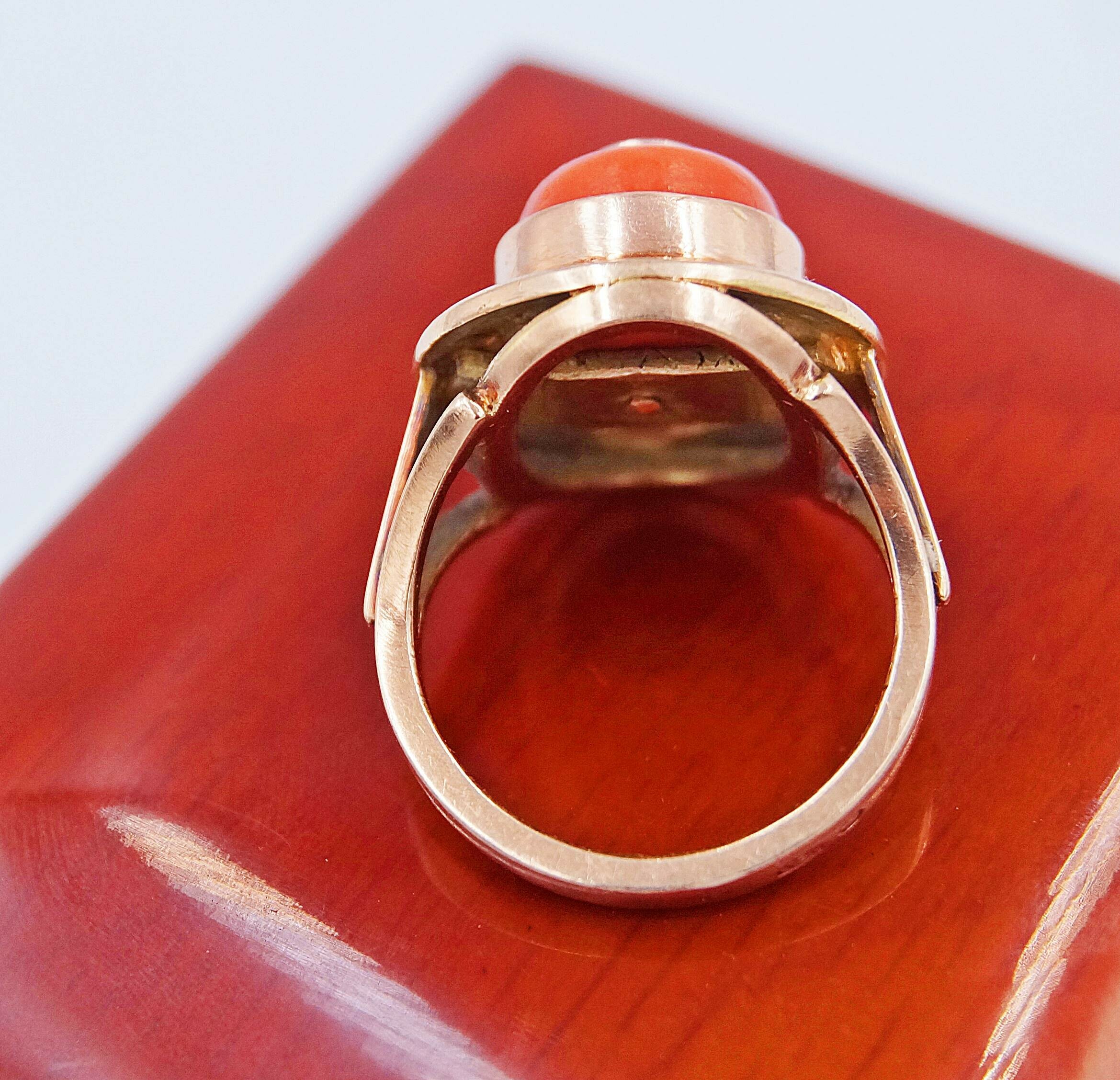 piekny-zloty-pierscionek-z-koralem585r14-waga-314