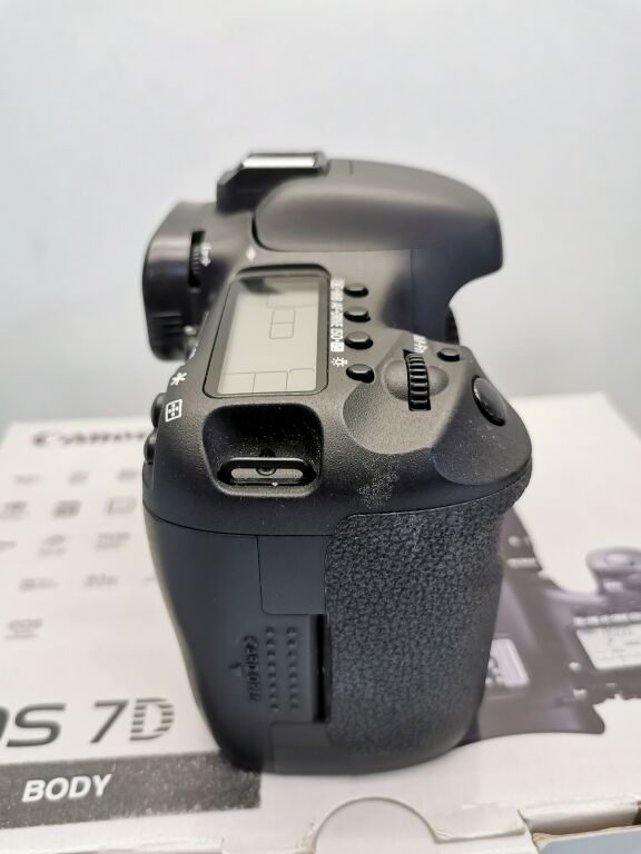 APARAT CANON EOS 7D BODY + OBIEKTYW CANON EFS