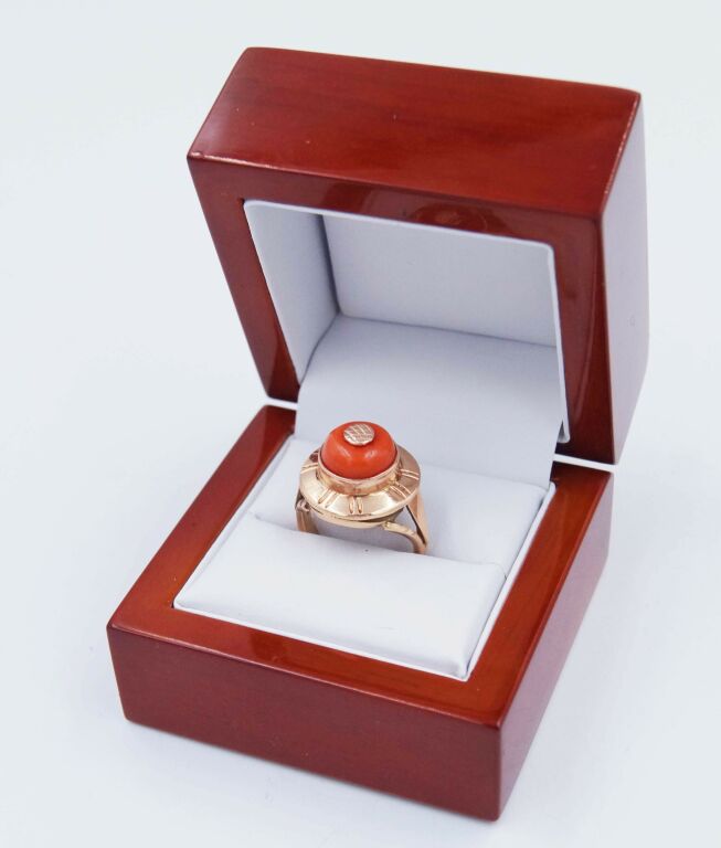 piekny-zloty-pierscionek-z-koralem585r14-stan-uzywany