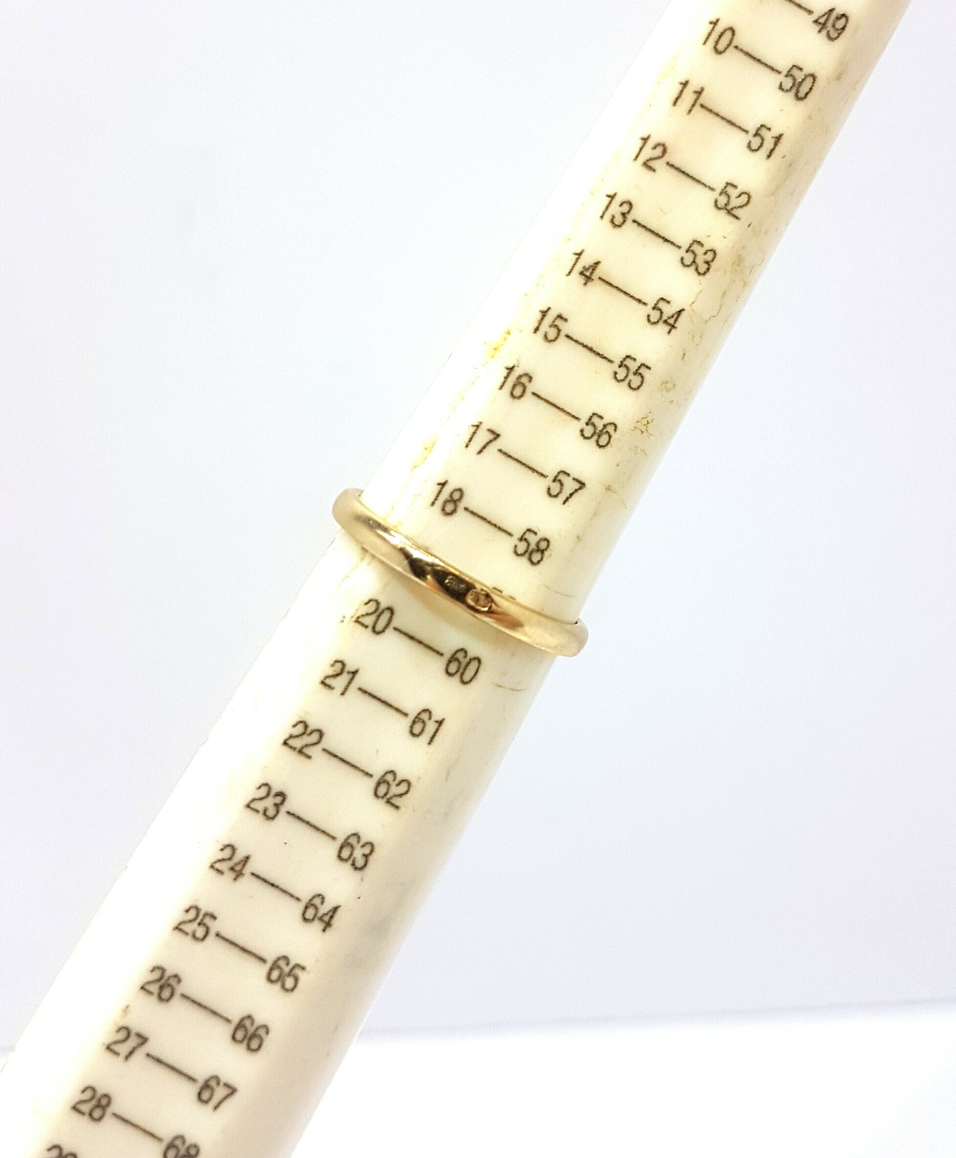 sliczny-zloty-pierscionek-286g-pr585-r19-kolor-dominujacy-205826-225106