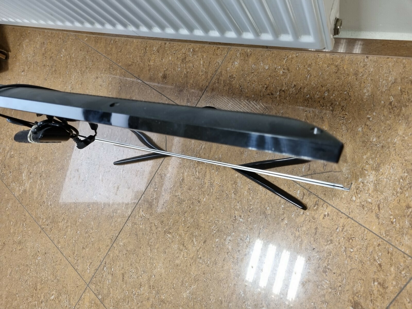 tv-samsung-ue32j5100aw-marka-samsung