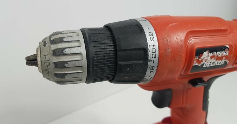 WKRĘTARKA BLACK&DECKER 12V-BATERIA NIE TRZYMA