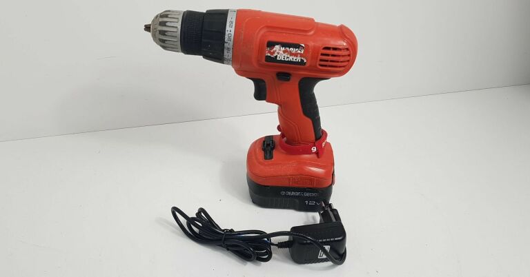 WKRĘTARKA BLACK&DECKER 12V-BATERIA NIE TRZYMA